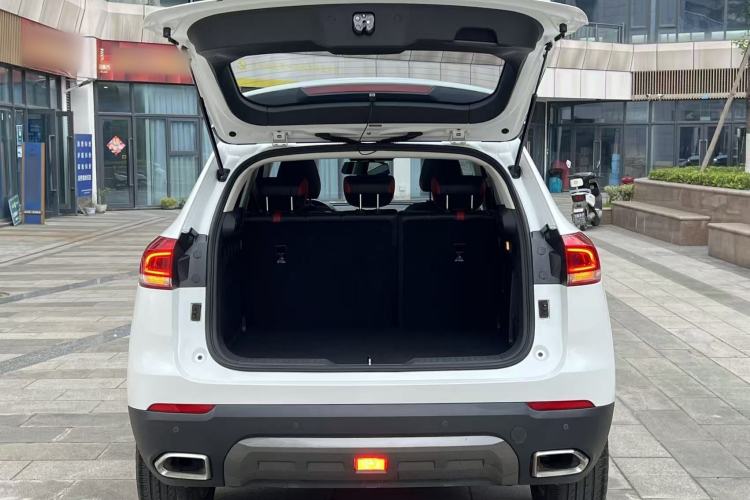Used Haval H4 2019 1.5 GDIT DCT Luxury Smart Connectivity Version China VI Standard Trunk