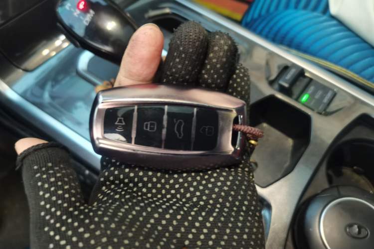 Used Haval H4 2019 1.5 GDIT DCT Luxury Smart Connectivity Version China VI Standard Vehicle Key