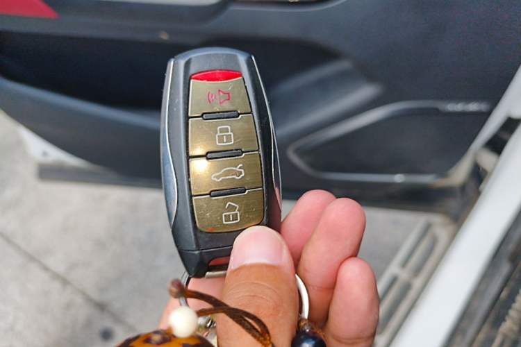 Used Haval H4 2019 1.5 GDIT DCT Luxury Smart Connectivity Version China VI Standard Vehicle Key