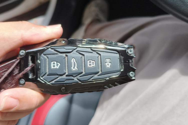 Used Haval H4 2019 1.5 GDIT DCT Luxury Smart Connectivity Version China VI Standard Vehicle Key