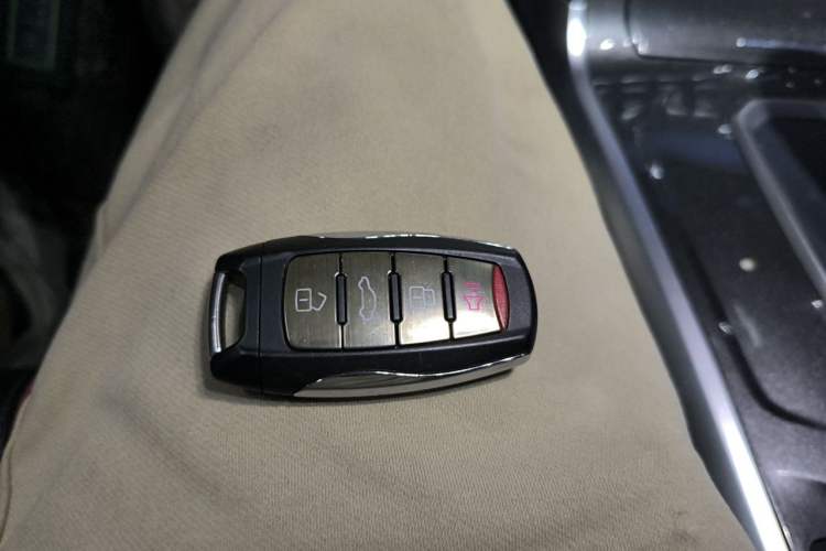 Used Haval H4 2019 1.5 GDIT DCT Luxury Smart Connectivity Version China VI Standard Vehicle Key
