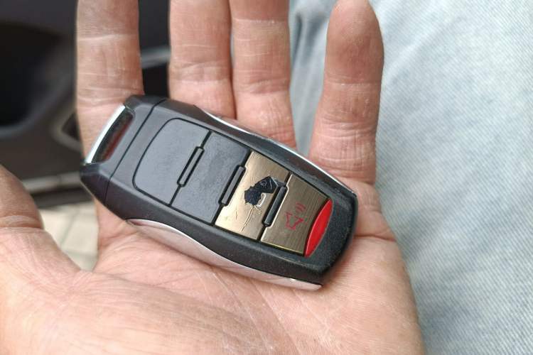 Used Haval H4 2019 1.5 GDIT DCT Luxury Smart Connectivity Version China VI Standard Vehicle Key