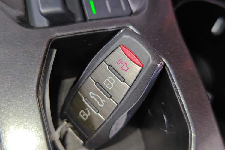Used Haval H4 2019 Red-Label 1.5 GDIT DCT Luxury Smart Connectivity Model Vehicle Key