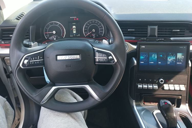 Used Haval H4 2020 Enjoy Edition 1.5T DCT Smart Center Console