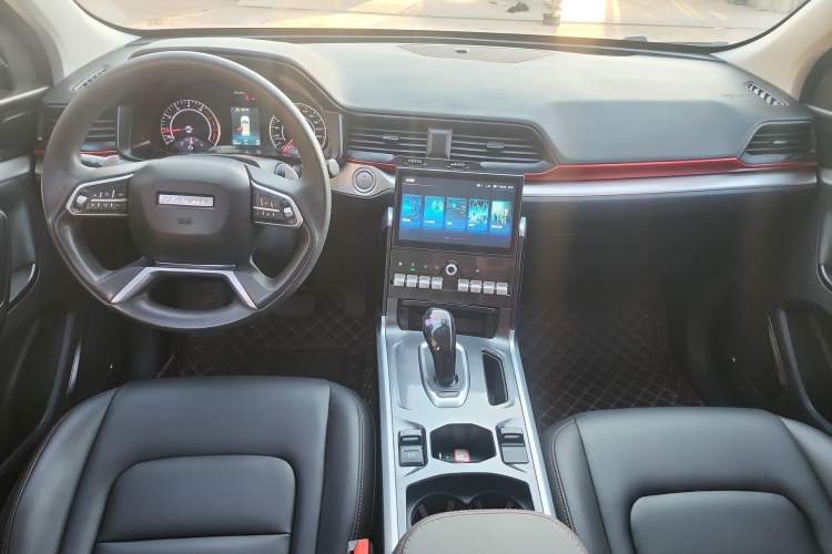 Used Haval H4 2020 Enjoy Edition 1.5T DCT Powerfully Packed Center Console