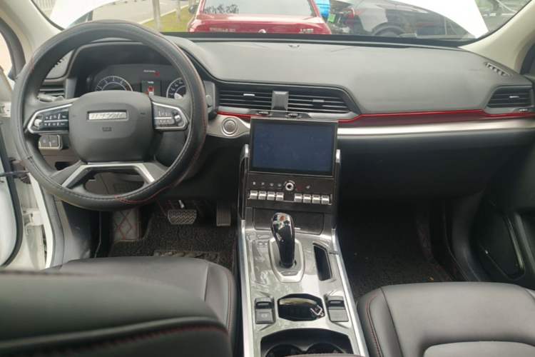 Used Haval H4 2020 Enjoy Edition 1.5T DCT Powerfully Packed Center Console