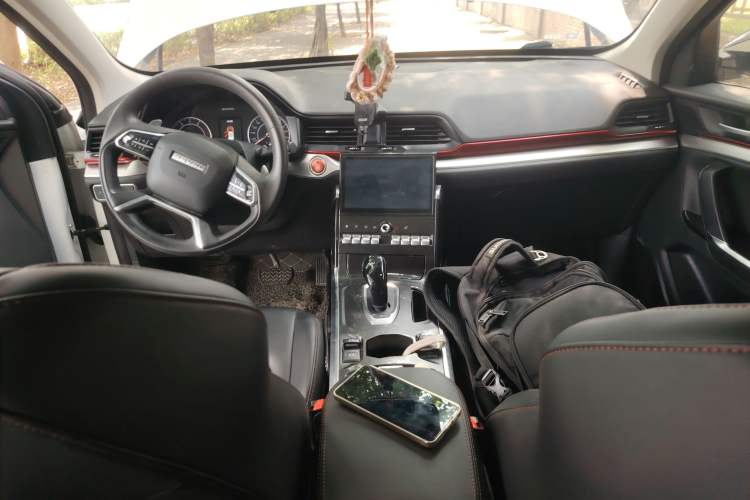 Used Haval H4 2020 Enjoy Edition 1.5T DCT Smart Center Console