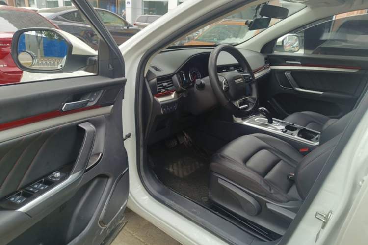 Used Haval H4 2020 Enjoy Edition 1.5T DCT Powerfully Packed Driver Seat