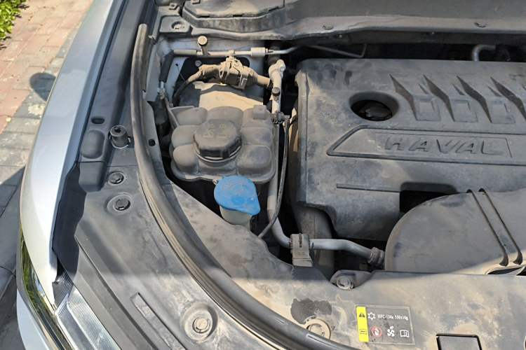 Used Haval H4 2020 Enjoy Edition 1.5T DCT Powerfully Packed Engine Bay Right