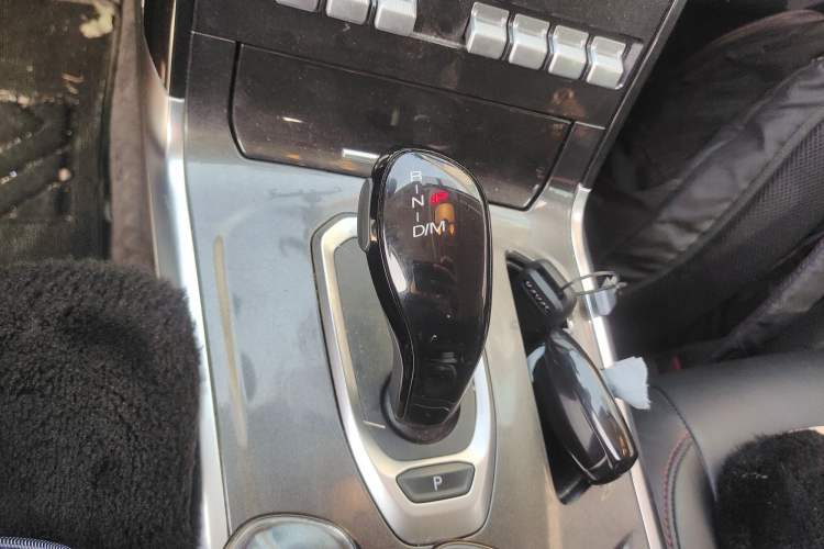 Used Haval H4 2020 Enjoy Edition 1.5T DCT Powerfully Packed Gear Lever