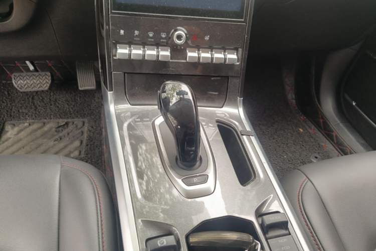 Used Haval H4 2020 Enjoy Edition 1.5T DCT Powerfully Packed Gear Lever