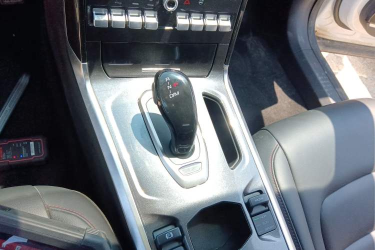 Used Haval H4 2020 Enjoy Edition 1.5T DCT Powerfully Packed Gear Lever