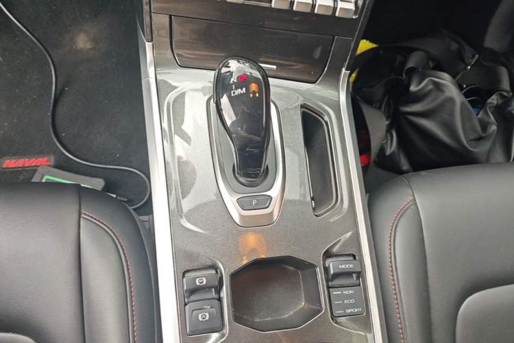 Used Haval H4 2020 Enjoy Edition 1.5T DCT Powerfully Packed Gear Lever