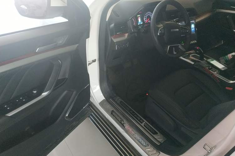 Used Haval H4 2020 Enjoy Edition 1.5T DCT Smart Interior 3