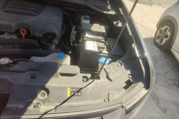 Used Haval H5 2023 2.0T Automatic Two-Wheel Drive LinkedIn Gasoline Engine Bay Left