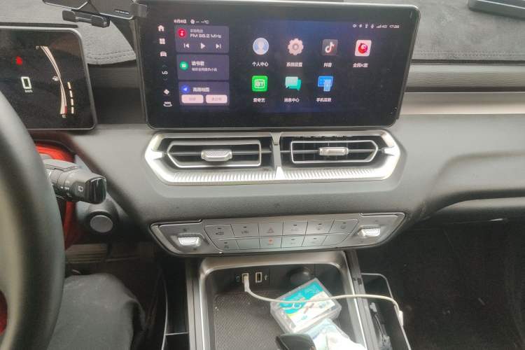 Used Haval H5 2023 2.0T Automatic All-Wheel Drive LinkedIn Gasoline Audio And AC Panel