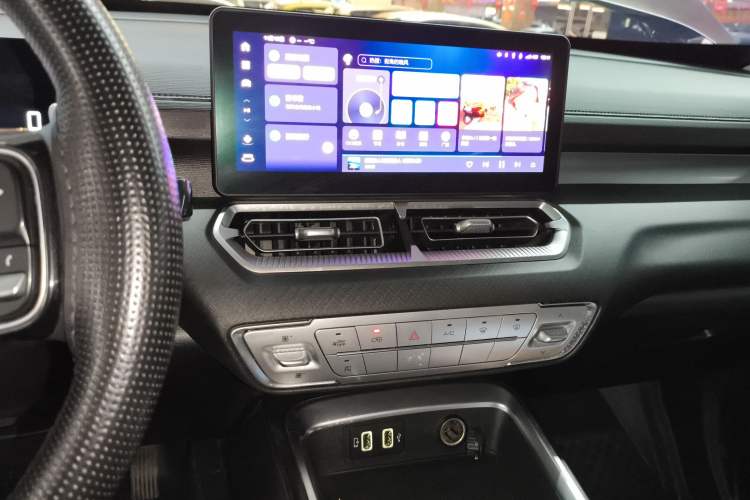 Used Haval H5 2023 2.0T Automatic Two-Wheel Drive LinkedIn Gasoline Audio And AC Panel