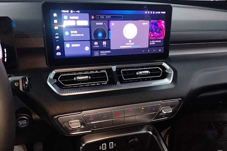 Used Haval H5 2023 2.0T Automatic Two-Wheel Drive LinkedIn Gasoline Audio And AC Panel