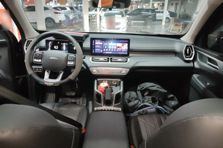 Used Haval H5 2023 2.0T Automatic 4x4 Innovation Edition – Diesel Center Console