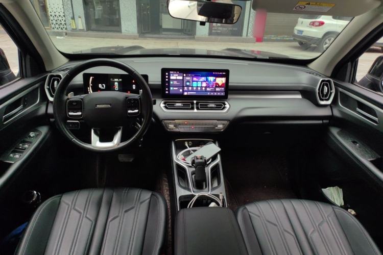 Used Haval H5 2023 2.0T Automatic 4x4 Innovation Edition – Diesel Center Console