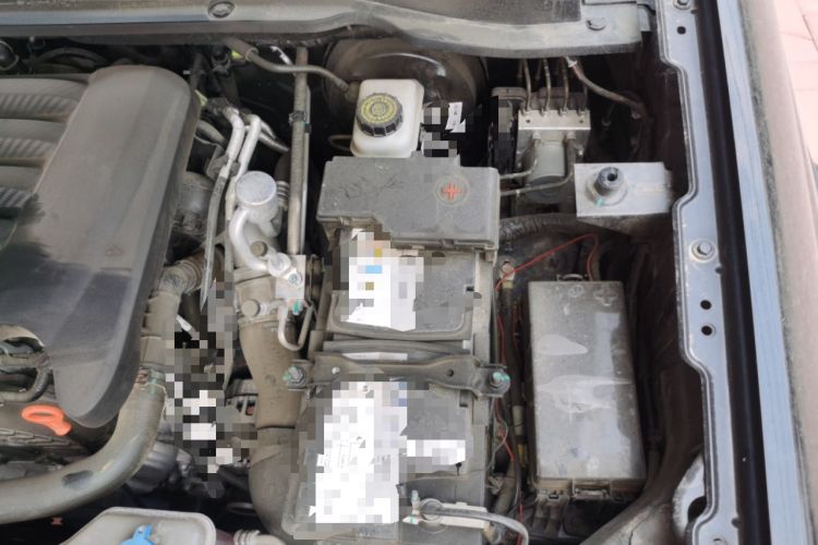 Used Haval H5 2023 2.0T Manual 4x4 Return-to-Order Custom Edition – Diesel Engine Bay Left