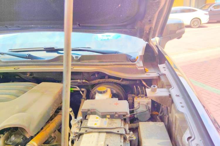 Used Haval H5 2023 2.0T Automatic All-Wheel Drive LinkedIn Gasoline Engine Bay Left