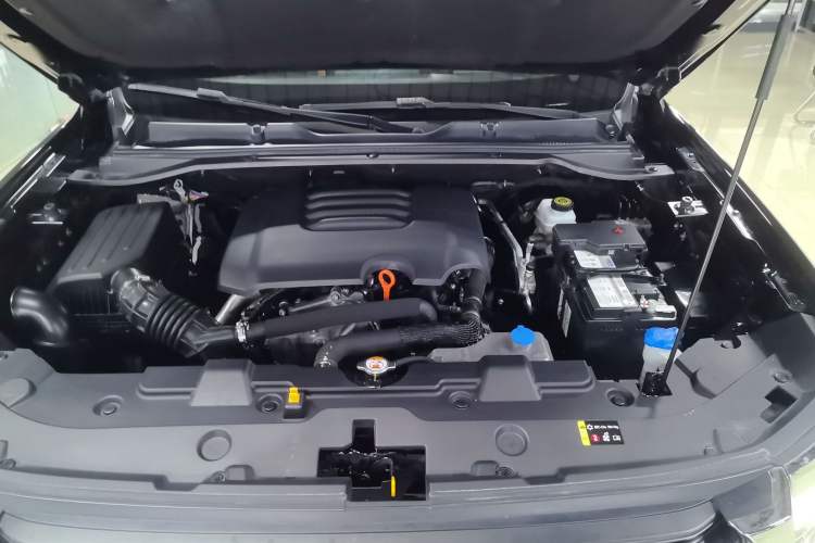 Used Haval H5 2023 2.0T Automatic Two-Wheel Drive LinkedIn Gasoline Engine Bay
