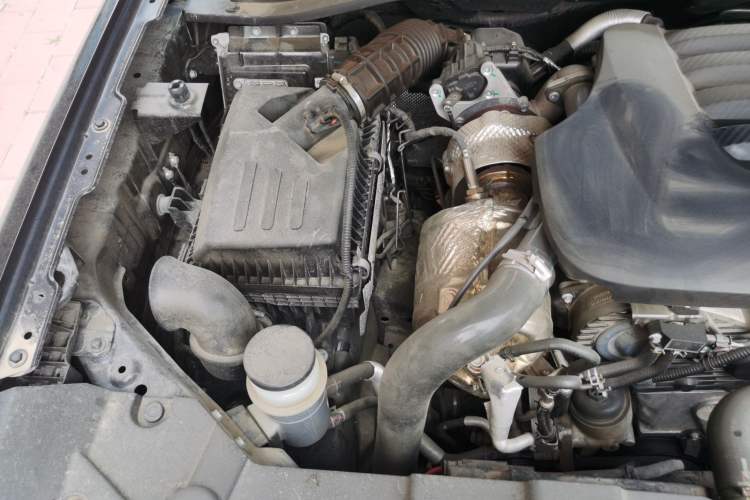 Used Haval H5 2023 2.0T Manual 4x4 Return-to-Order Custom Edition – Diesel Engine Bay Right