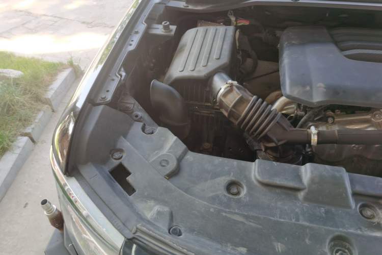 Used Haval H5 2023 2.0T Automatic Two-Wheel Drive Leading Edition Gasoline Engine Bay Right