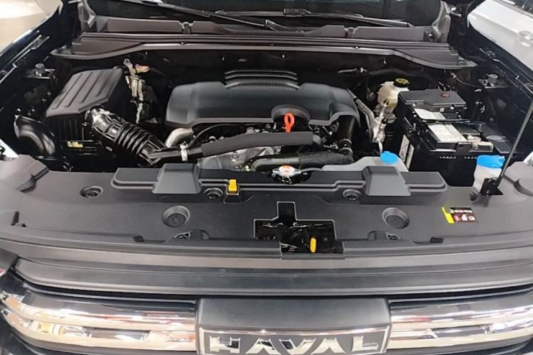 Used Haval H5 2023 2.0T Automatic Two-Wheel Drive LinkedIn Gasoline Engine Bay