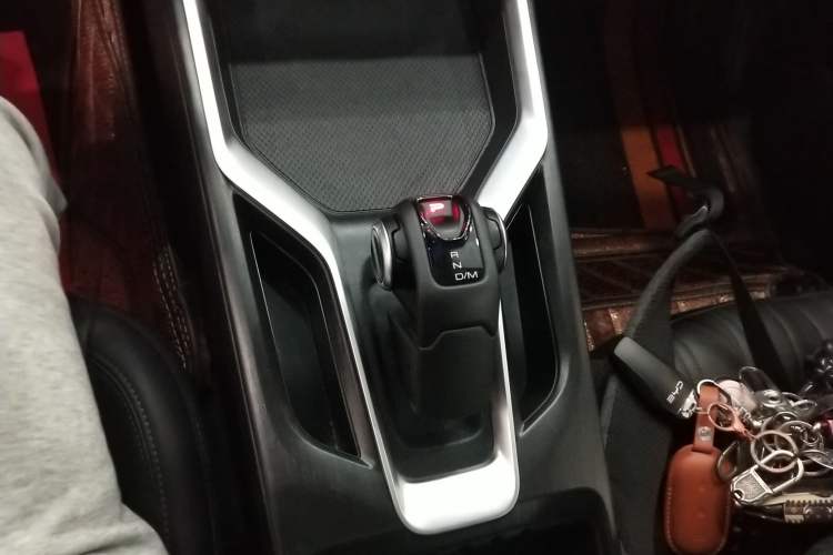 Used Haval H5 2023 2.0T Automatic 4x4 Innovation Edition – Diesel Gear Lever