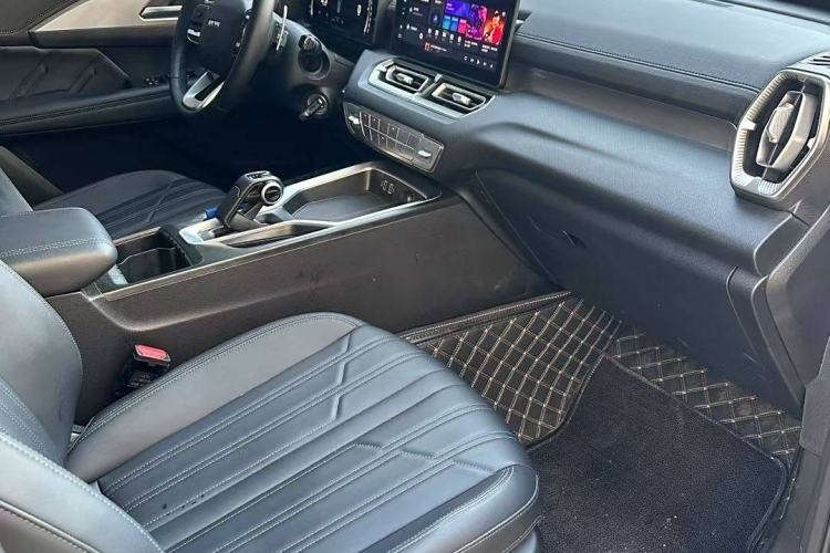 Used Haval H5 2023 2.0T Automatic 4x4 Innovation Edition – Diesel Interior 3