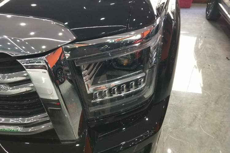 Used Haval H5 2023 2.0T Automatic 4x4 Innovation Edition – Diesel Left Front Headlight