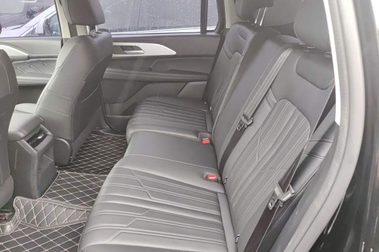 Used Haval H5 2023 2.0T Automatic 4x4 Innovation Edition – Diesel Left Rear Seat