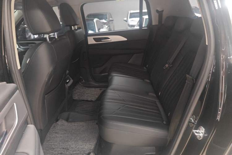 Used Haval H5 2023 2.0T Automatic Two-Wheel Drive LinkedIn Gasoline Left Rear Seat
