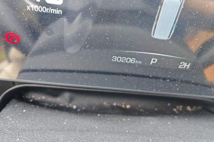 Used Haval H5 2023 2.0T Automatic 4x4 Innovation Edition – Diesel Odometer Close Up