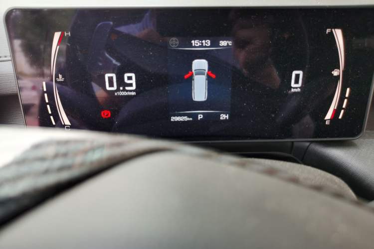 Used Haval H5 2023 2.0T Manual 4x4 Return-to-Order Custom Edition – Diesel Odometer Close Up