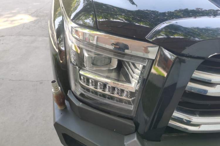 Used Haval H5 2023 2.0T Automatic Two-Wheel Drive Leading Edition Gasoline Right Front Headlight