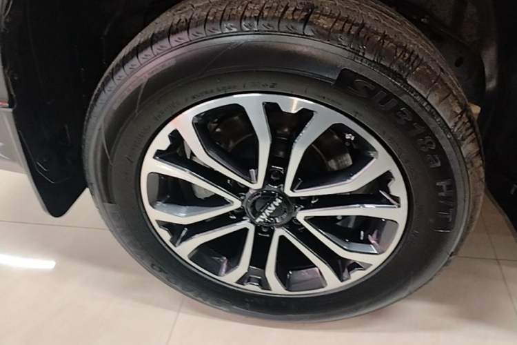 Used Haval H5 2023 2.0T Automatic Two-Wheel Drive LinkedIn Gasoline Right Rear Wheel Hub