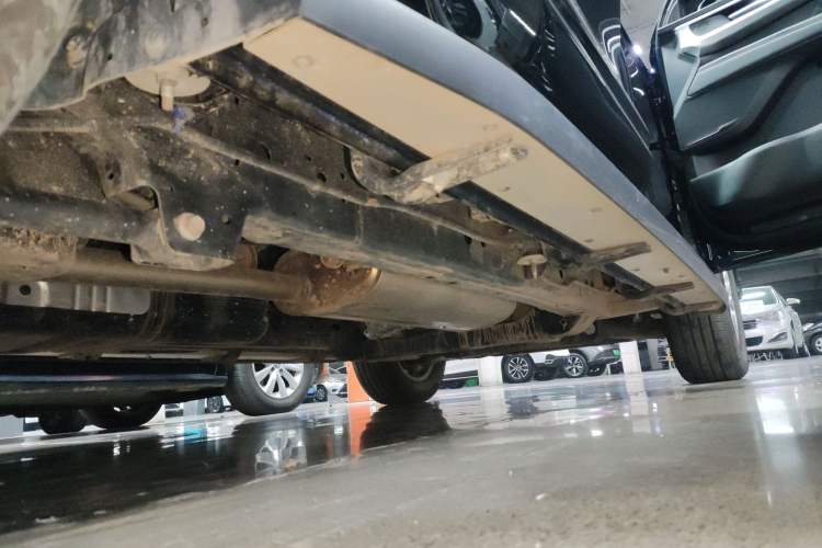 Used Haval H5 2023 2.0T Automatic 4x4 Innovation Edition – Diesel Right Side Sill