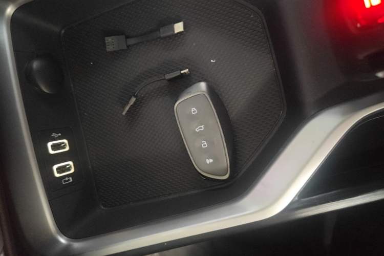 Used Haval H5 2023 2.0T Automatic Two-Wheel Drive LinkedIn Gasoline Vehicle Key