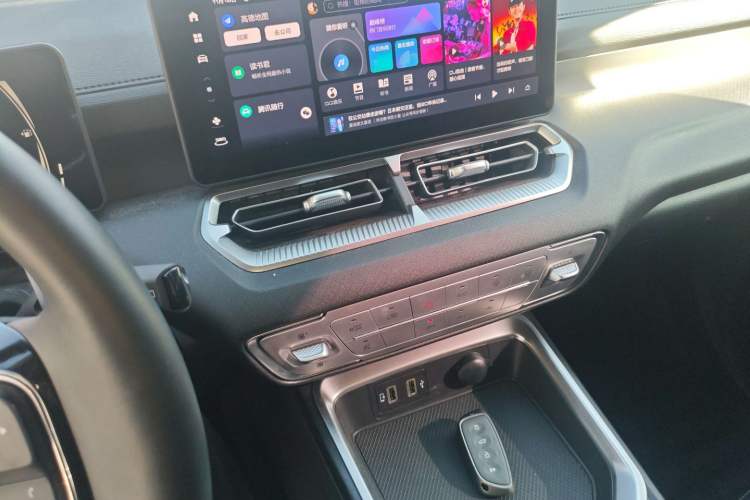 Used Haval H5 2023 2.0T Automatic All-Wheel Drive LinkedIn Gasoline Audio And AC Panel