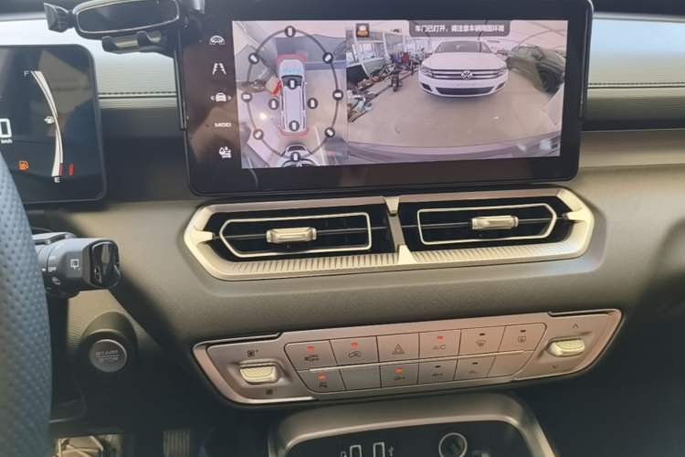 Used Haval H5 2023 2.0T Automatic All-Wheel Drive LinkedIn Gasoline Audio And AC Panel