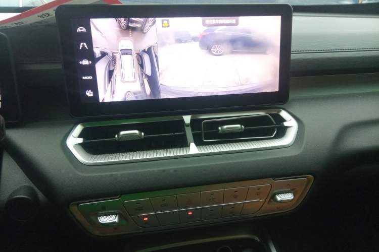 Used Haval H5 2023 2.0T Automatic 4x4 Innovation Edition – Diesel Audio And AC Panel