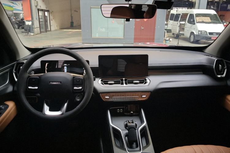 Used Haval H5 2023 2.0T Automatic 4x4 Innovation Edition – Diesel Center Console