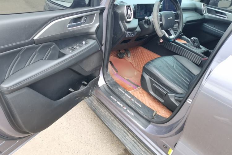 Used Haval H5 2023 2.0T Automatic Two-Wheel Drive Leading Edition Gasoline Driver Seat
