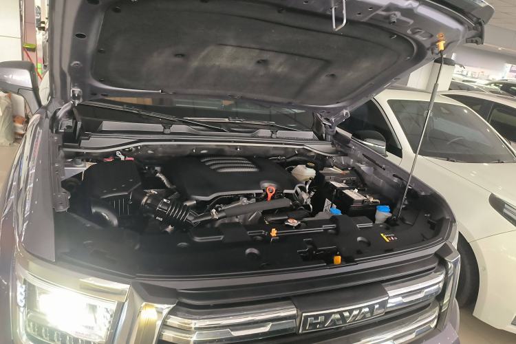 Used Haval H5 2023 2.0T Automatic Two-Wheel Drive LinkedIn Gasoline Engine Bay