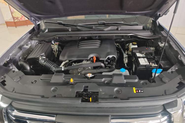 Used Haval H5 2023 2.0T Automatic All-Wheel Drive LinkedIn Gasoline Engine Bay