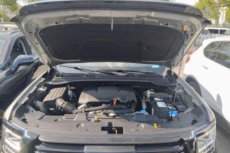 Used Haval H5 2023 2.0T Automatic All-Wheel Drive LinkedIn Gasoline Engine Bay