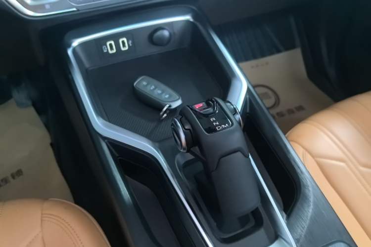 Used Haval H5 2023 2.0T Automatic All-Wheel Drive LinkedIn Gasoline Gear Lever